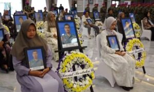 TNI AL Anugerahkan Kenaikan Pangkat Luar Biasa kepada 23 Prajurit Marinir Korban Longsor Cisarua